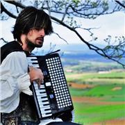 Se imparten clases de piano, acordeón y lenguaje musical